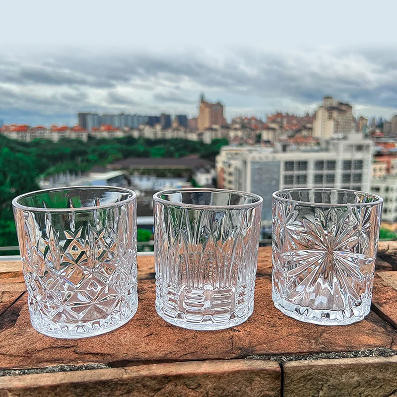 Wine Beer Spirit - Taza de whisky en relieve de