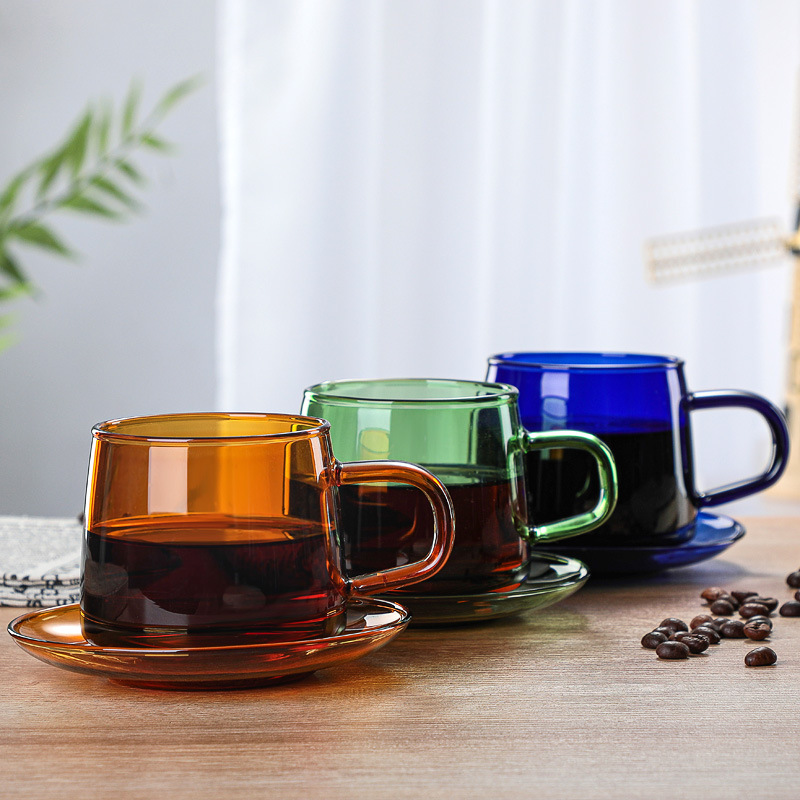 Taza de café colorida con mano - Wine In Beer Store reseña y precio